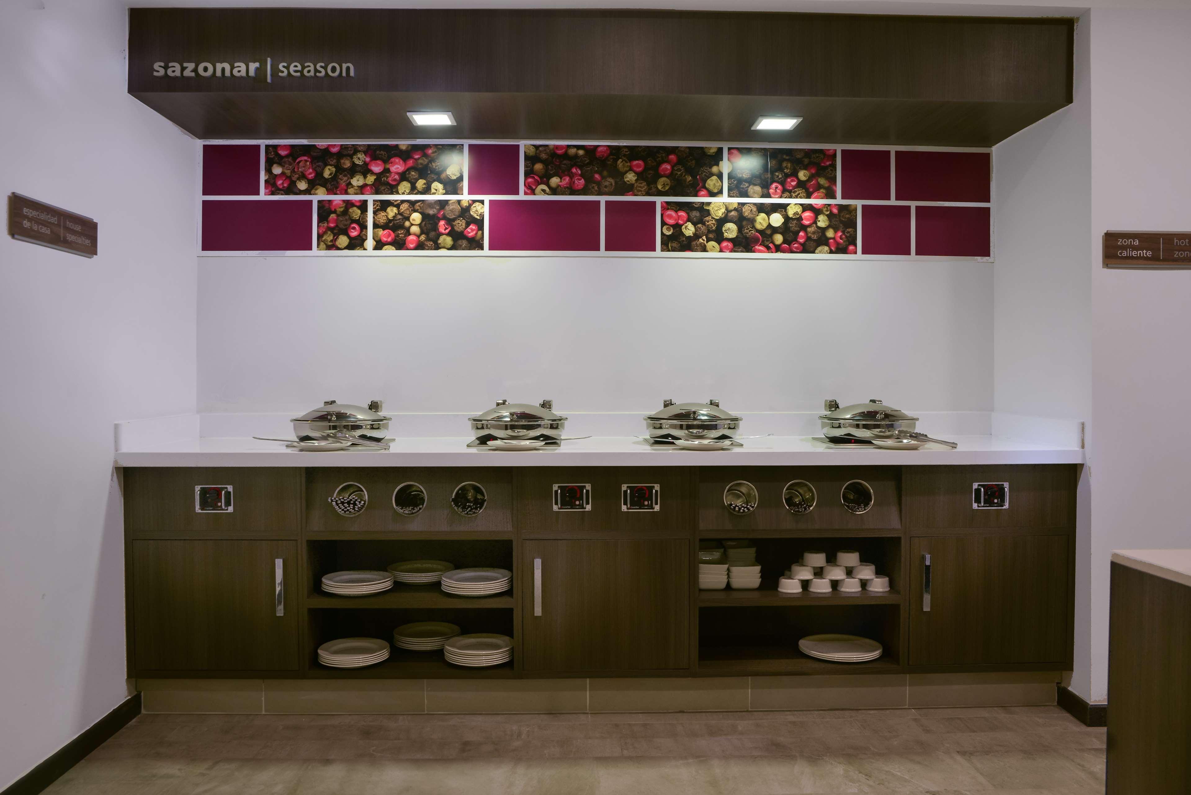 Hampton Inn Zacatecas Exteriör bild